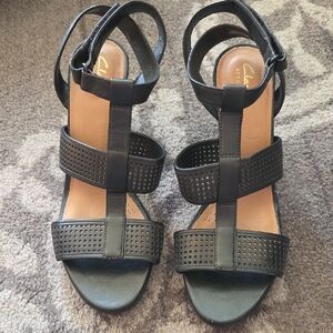 Clarks Black Strappy Sandals Size 9
